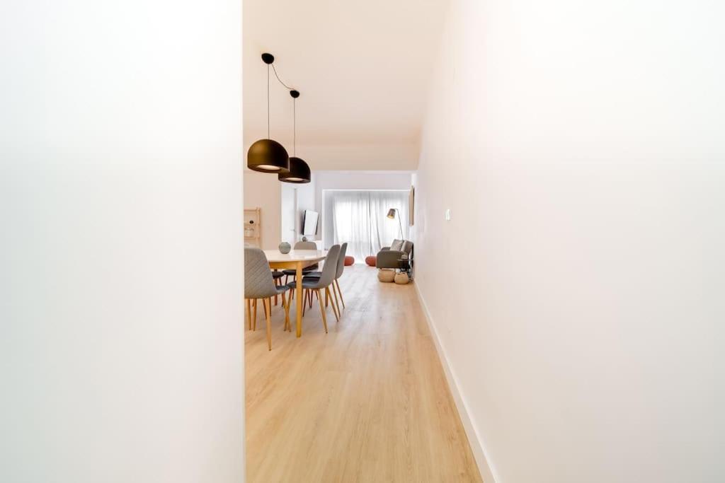 Esplendido Apartamento En El Centro Малага Екстериор снимка