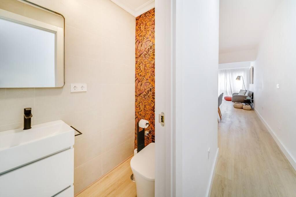 Esplendido Apartamento En El Centro Малага Екстериор снимка