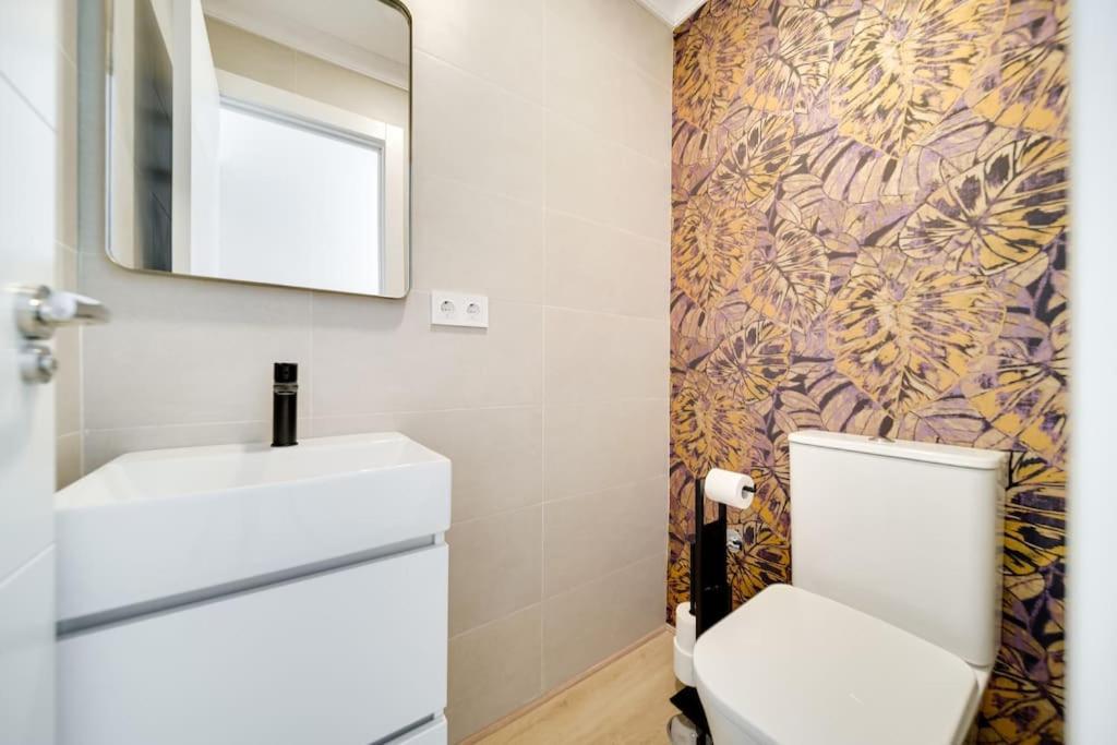 Esplendido Apartamento En El Centro Малага Екстериор снимка